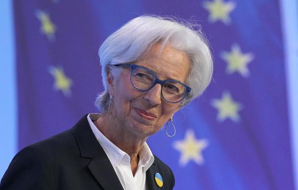 Lagarde (BCE) confía en que los bancos eleven la remuneración de los depósitos