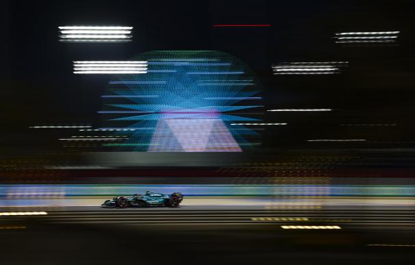 Fernando Alonso y Aston Martin dan la sorpresa en el Gran Premio de Bahrein.