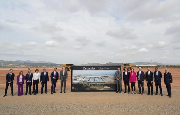 El Rey y Sánchez presiden la inauguración del inicio de la construcción de la gigafactoría del Grupo Volkswagen en Sagunto
