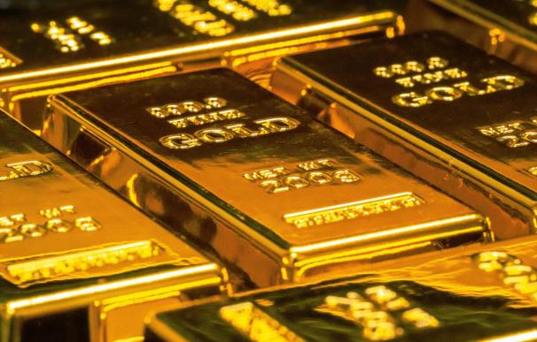 Los tambores de una nueva crisis financiera devuelven su brillo al oro