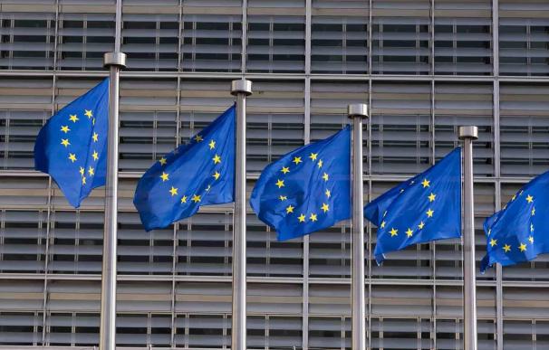 La UE pide a las plataformas tecnológicas eliminar las 'fake news' que genera la IA
