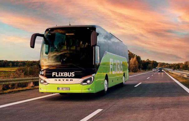 BlaBlaCar Bus y FlixBus toman posiciones en España aprovechando el auge turístico