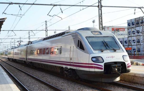 Renfe ultima la recuperación de 6 trenes jubilados hace diez años para nuevas rutas