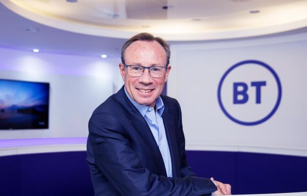 Pérdidas moderadas en la británica BT tras el anuncio de la renuncia de su CEO