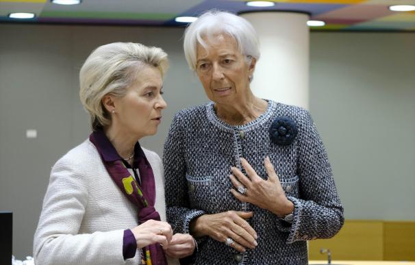 Ursula von der Leyen, presidenta de la Comisión Europea, y Christine Lagarde, presidenta del BCE