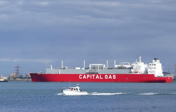 Un metanero de GNL australiano arriba en un puerto británico.