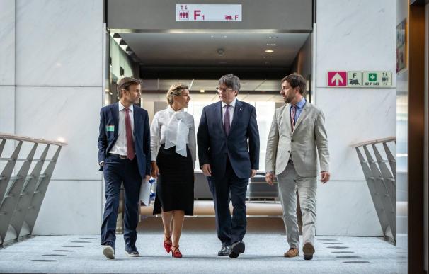 Feijóo insta a Sánchez a destituir a Díaz por reunirse con Puigdemont en Bruselas