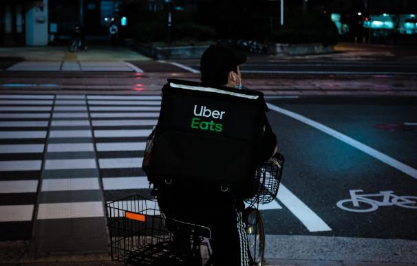 Tres compañías denuncian a Uber Eats por estafa ante la Audiencia Nacional