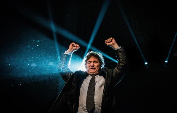 El candidato a la presidencia de Argentina Javier Milei lidera las encuestas.