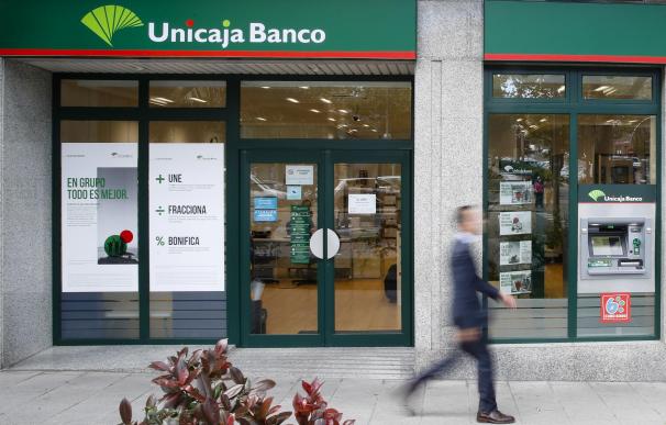 Los interesados pueden ponerse en contacto con las oficinas de Unicaja Banco.