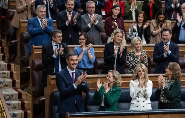 Aplausos a Pedro Sánchez en el Congreso, debate de investidura