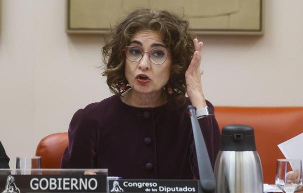La vicepresidenta primera y ministra de Hacienda, María Jesús Montero, comparece en el Congreso