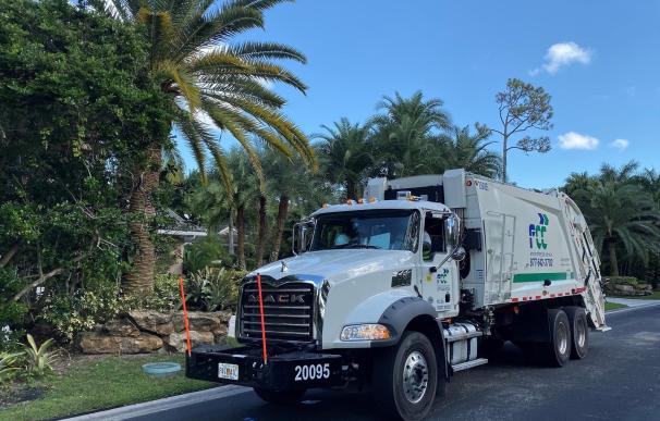 Vehículo recolector de basura FCC en Florida