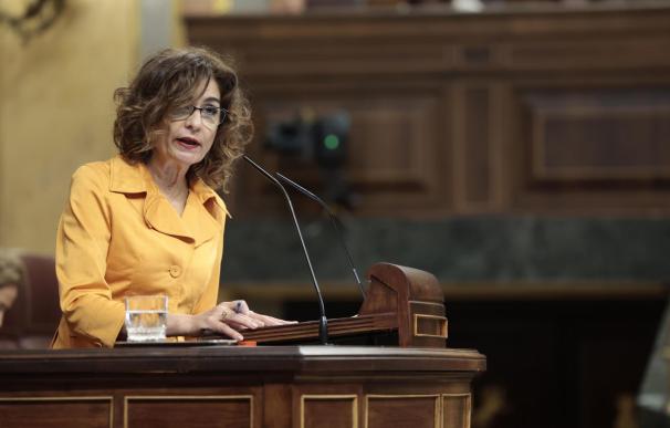 La vicepresidenta primera y ministra de Hacienda, María Jesús Montero, en el Congreso de los Diputados