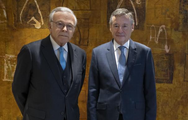 El presidente de Criteria Caixa y la Fundación La Caixa, Isidro Fainé, (i) junto el consejero delegado de CriteriaCaixa, Ángel Simón (d) CRITERIACAIXA 08/3/2024