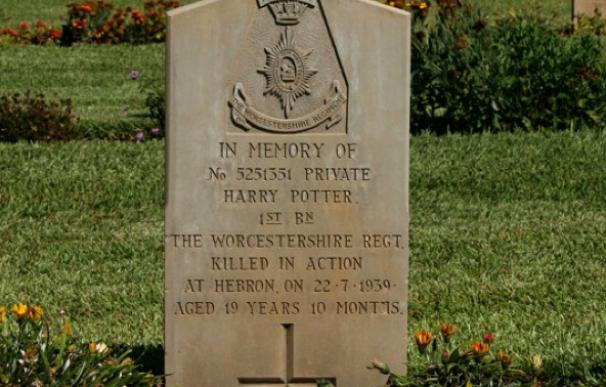 Harry-Potters-Grave