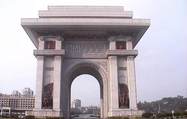 arco-del-triunfo-en-Pyongyang
