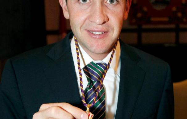 Carlos Sastre recibe la Medalla de Oro de la provincia de Ávila como "colofón" a 2008