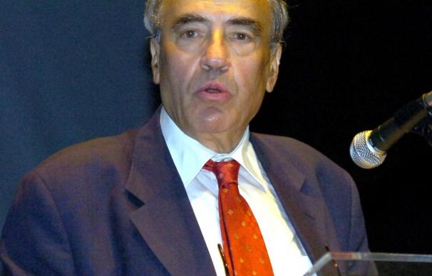 Gregorio Peces-Barba recibe el premio de los editores de Madrid