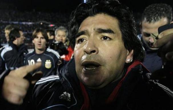 Maradona no cree que deba disculparse por sus declaraciones