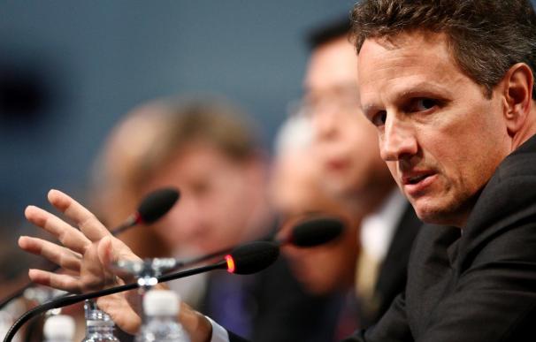 Geithner afirma que un dólar fuerte es clave para salir de la crisis