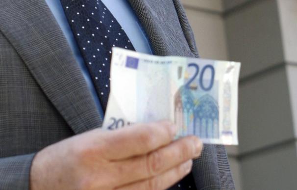 El euro sube hasta 1,5055 dólares