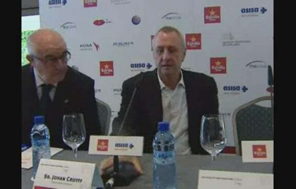 Cruyff garantiza fútbol atractivo y proyección social de la selección catalana