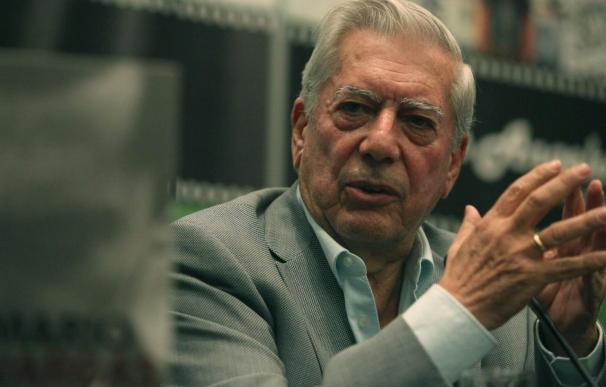 Editan la versión de Vargas Llosa de "Las mil noches y una noche"