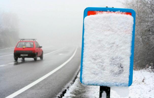 Circulación difícil por nieve en 30 carreteras de Aragón, sobre todo en Teruel