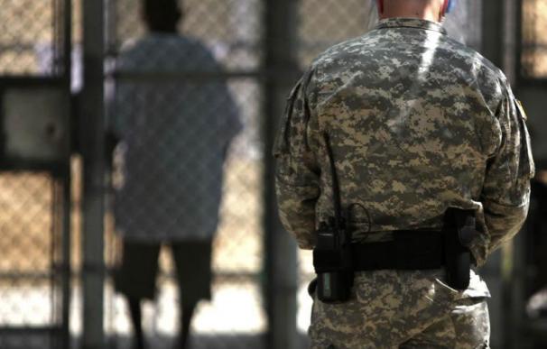 Obama ordena adquirir una prisión para trasladar a presos de Guantánamo