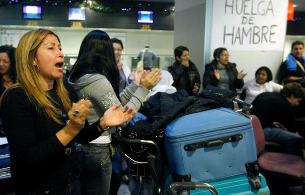 Inmigrantes ofrecen su interlocución ante la quiebra de Air Comet