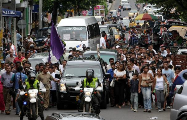 Crece el estupor y el repudio mundial por el asesinato de gobernador colombiano