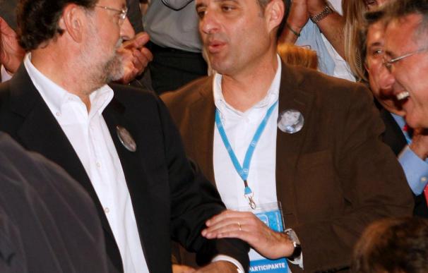 Rajoy citó el lunes a Camps y a Valcárcel para calmarles ante la negociación