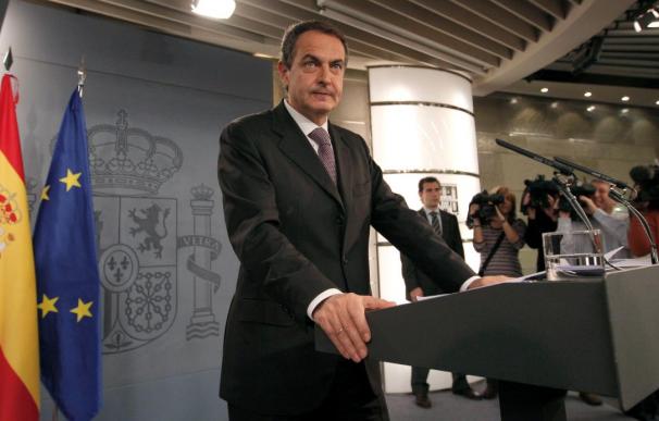 Zapatero anuncia medidas para que las CCAA y los ayuntamientos controlen el gasto