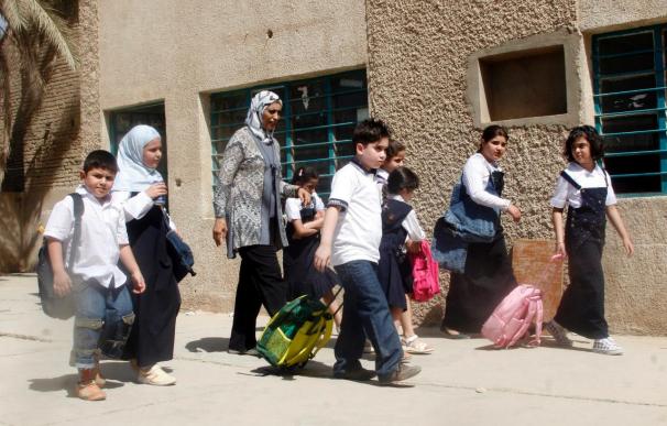 Mueren cuatro estudiantes por una explosión en un colegio en Bagdad