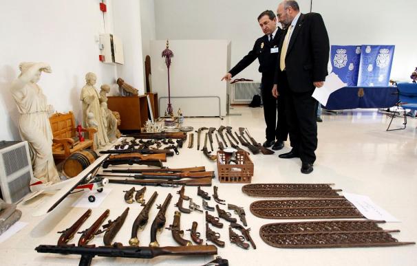 Recuperadas rejas del siglo XIII y cientos de objetos de 11 robos tras 5 detenciones en Ávila