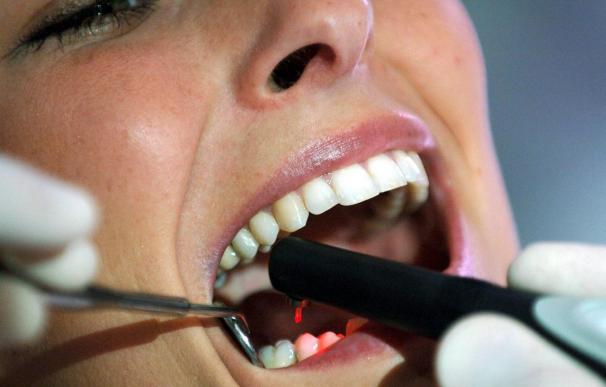 La Politécnica de Valencia desarrolla un material sintético que regenera la dentina después de la caries