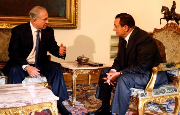 Netanyahu parte hacia El Cairo para analizar con Mubarak el proceso de paz