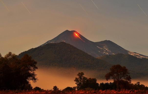 Los ruteros ascienden al volcán Villarrica, morada del antepasado de fuego