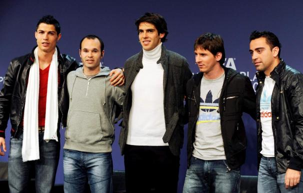 Casillas, Xavi, Iniesta y Torres, en el "Once Mundial" 2009 FIFA-FIFPro