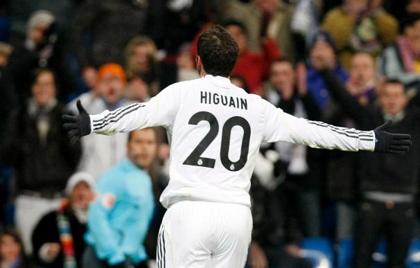 Higuaín, héroe en una jornada sin Messi ni Agüero