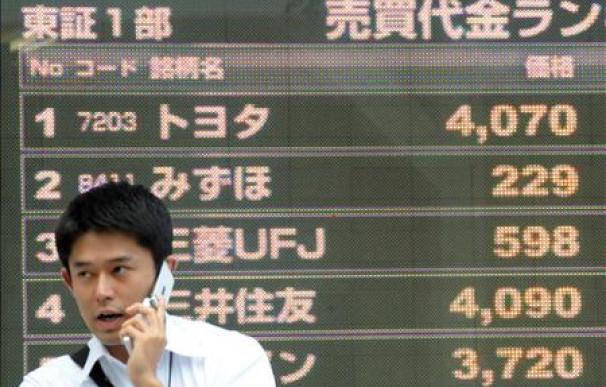 El Nikkei sube empujado por Wall Street, pero limitado por un yen fuerte