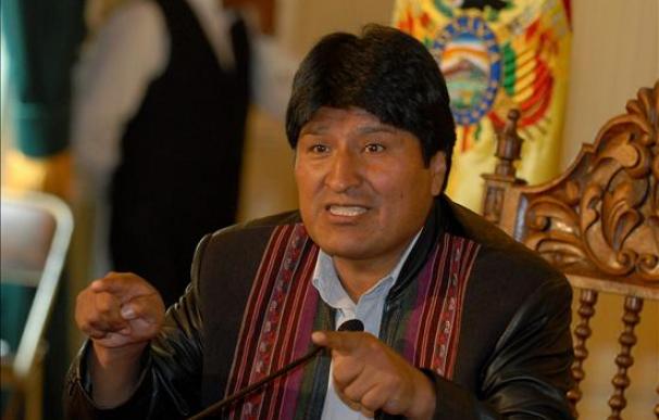 Morales advierte que no firmará un documento que no condene bases extranjeras