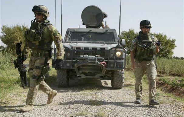 Varios insurgentes muertos y 7 detenidos en ofensivas militares en Afganistán