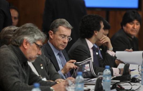 Uribe defiende el pacto con EE.UU. y pide reconocimiento de terrorismo en su país