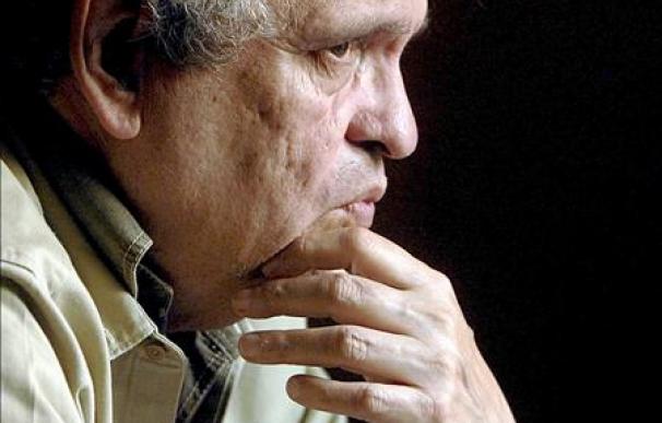 El poeta venezolano Rafael Cadenas gana el Premio en Lenguas Romances 2009