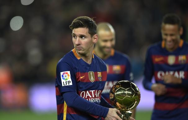 Leo Messi recibió su quinto Balón de Oro hace unas semanas. / AFP