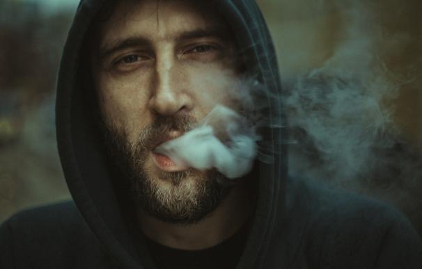 Descubren cómo la nicotina influye en la restauración de la actividad neuronal implicada en la esquizofrenia