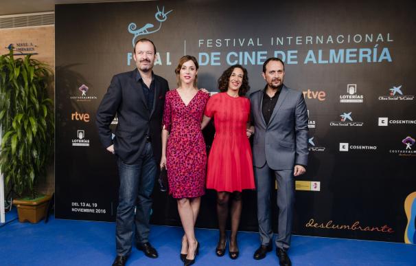 Diputación felicita al equipo de 'Tarde para la ira' por su éxito en los Premios Feroz 2017