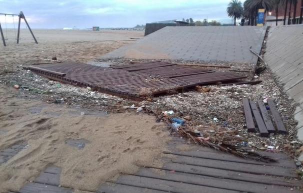 El temporal causa daños valorados en 1,35 millones en las playas de Barcelona y el Fórum
